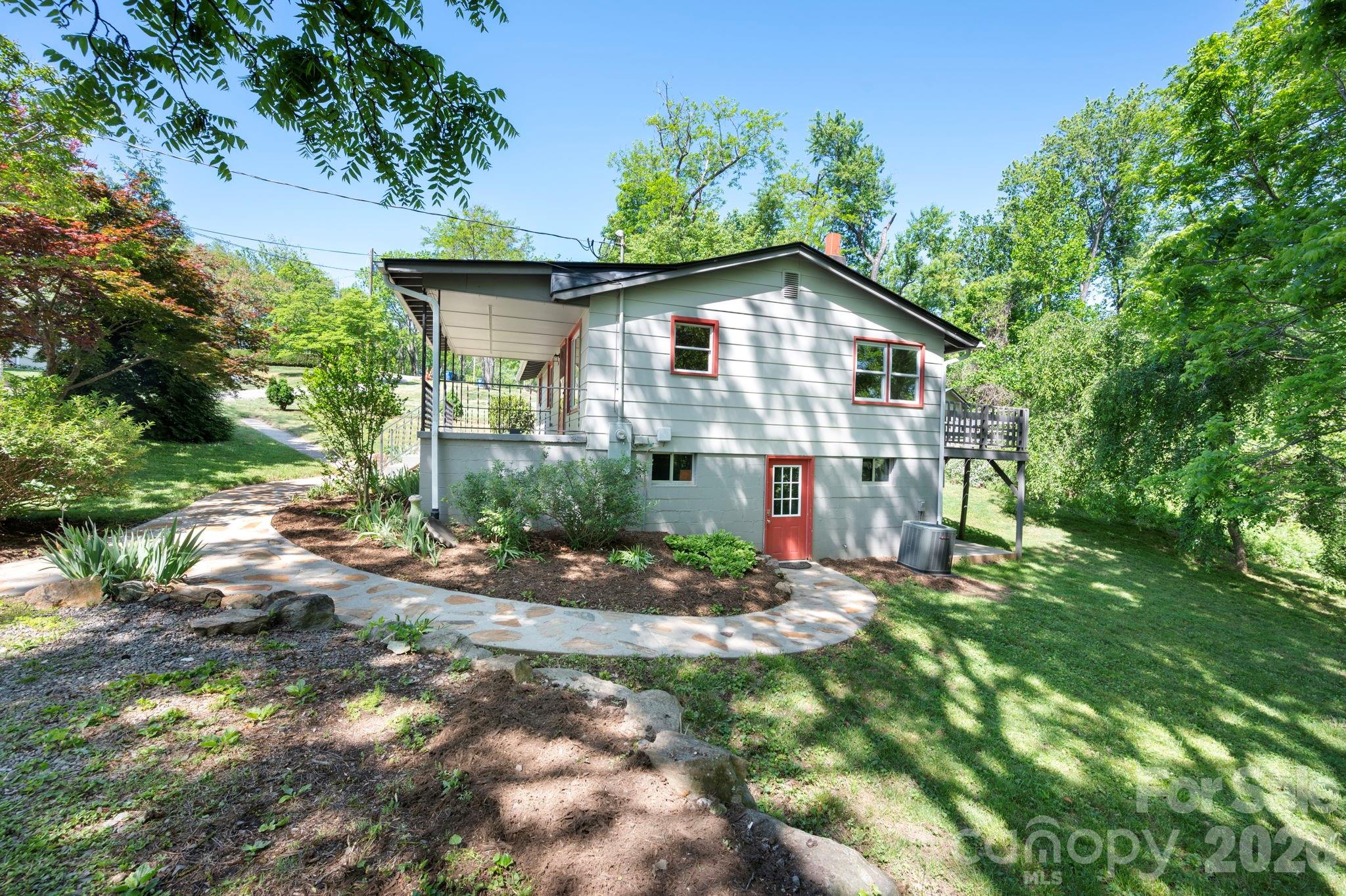 138 Brooklyn Road Asheville NC 28803