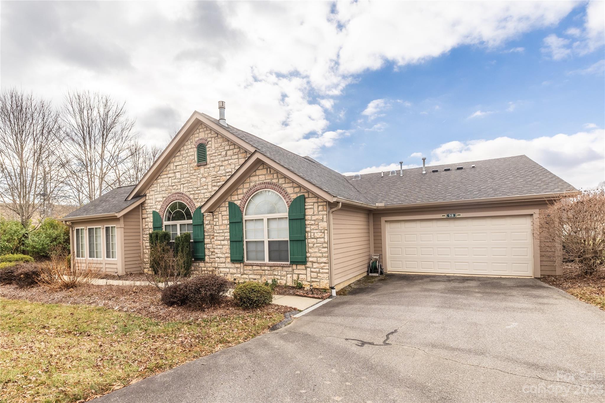 98 Mountain Meadow Circle Weaverville NC 28787