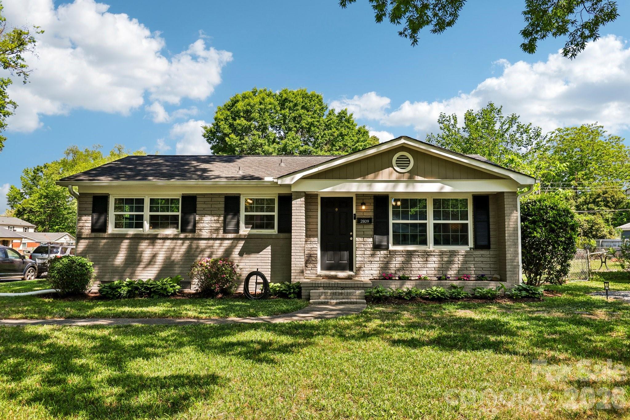 2809 Albany Lane Charlotte NC 28205