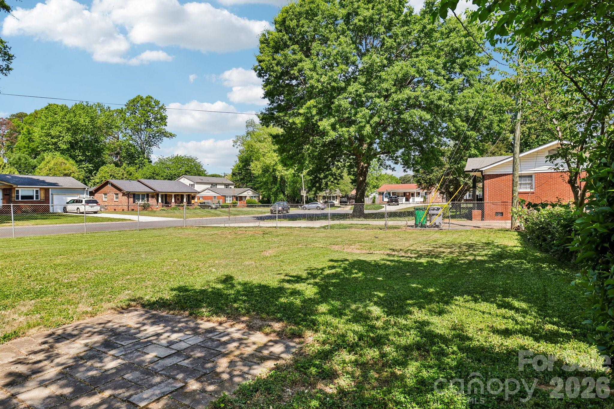 2809 Albany Lane Charlotte NC 28205