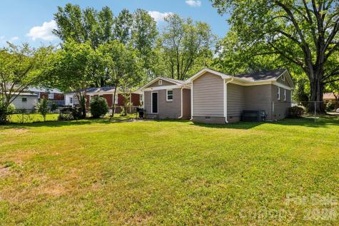 2809 Albany Lane Charlotte NC 28205