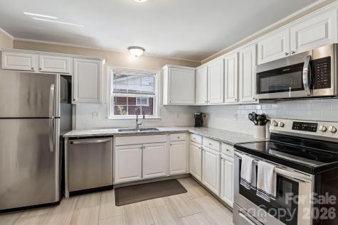 2809 Albany Lane Charlotte NC 28205