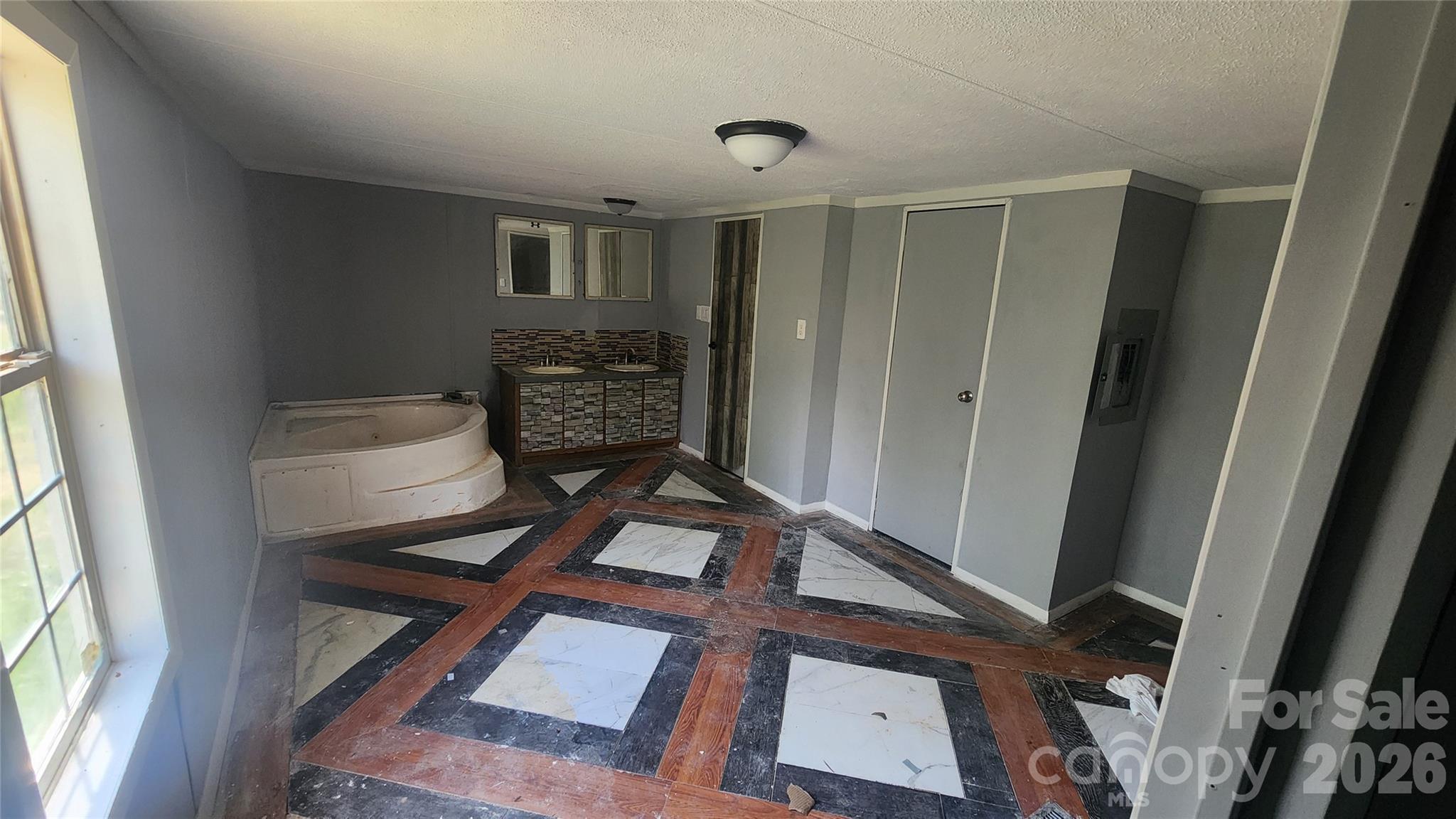 802 W 15th Street Newton NC 28658