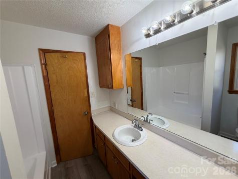 424 Holland Drive Statesville NC 28677