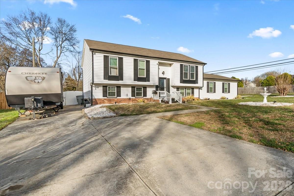 10931 Magenta Lane Charlotte NC 28262