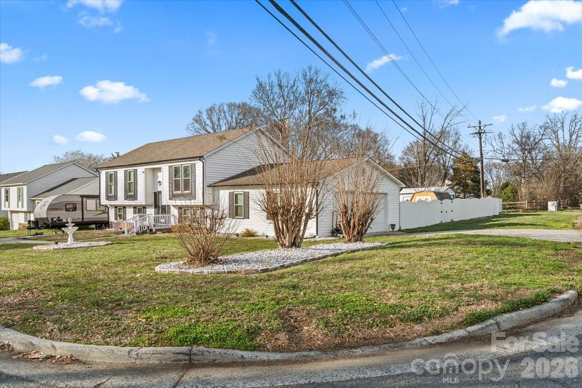 10931 Magenta Lane Charlotte NC 28262