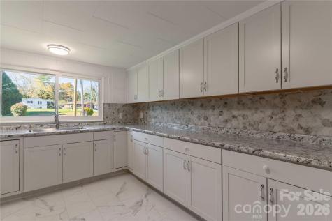 422 Hebron Road Hendersonville NC 28739