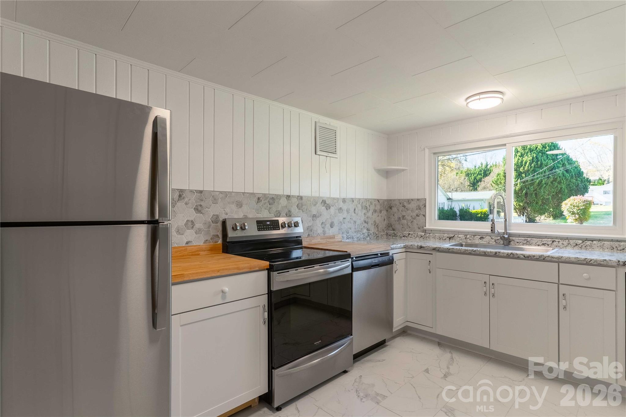 422 Hebron Road Hendersonville NC 28739