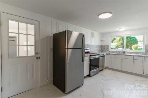 422 Hebron Road Hendersonville NC 28739