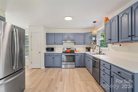 253 Old Gibbs Road Weaverville NC 28787