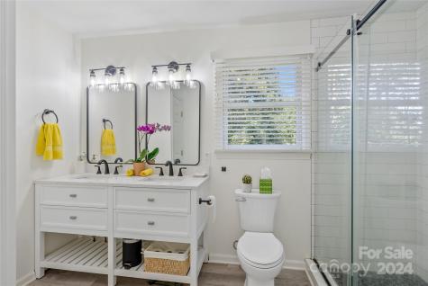 253 Old Gibbs Road Weaverville NC 28787