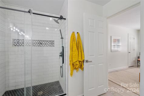 253 Old Gibbs Road Weaverville NC 28787