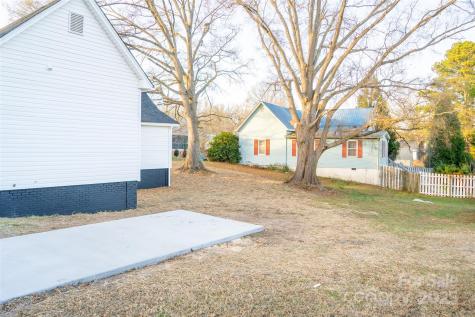 748 Efird Street Albemarle NC 28001