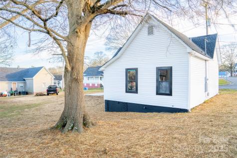 748 Efird Street Albemarle NC 28001