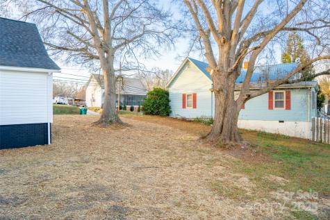 748 Efird Street Albemarle NC 28001