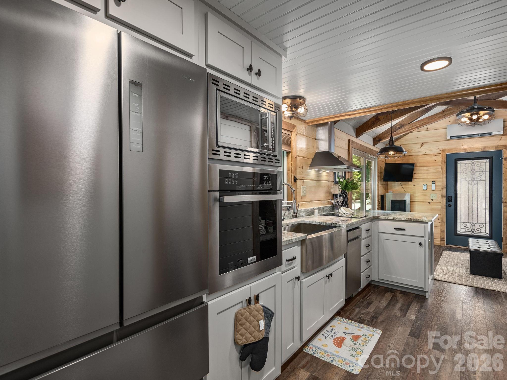 61 Boulder Drive Lake Toxaway NC 28747