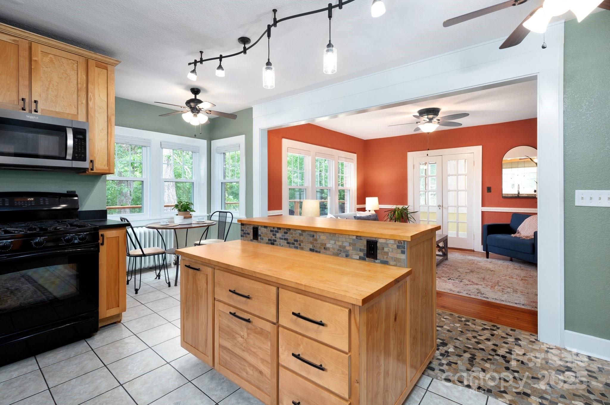 135 Tacoma Circle Asheville NC 28801