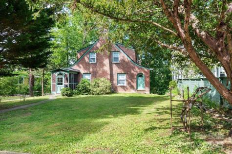 135 Tacoma Circle Asheville NC 28801