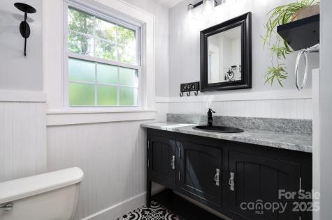 135 Tacoma Circle Asheville NC 28801