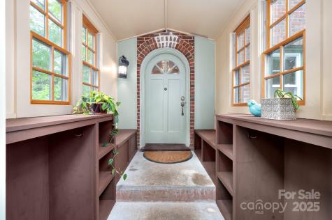 135 Tacoma Circle Asheville NC 28801