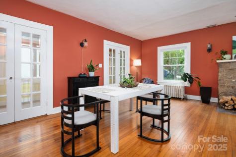 135 Tacoma Circle Asheville NC 28801