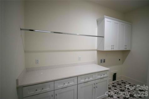 80 42nd Avenue NW Hickory NC 28691