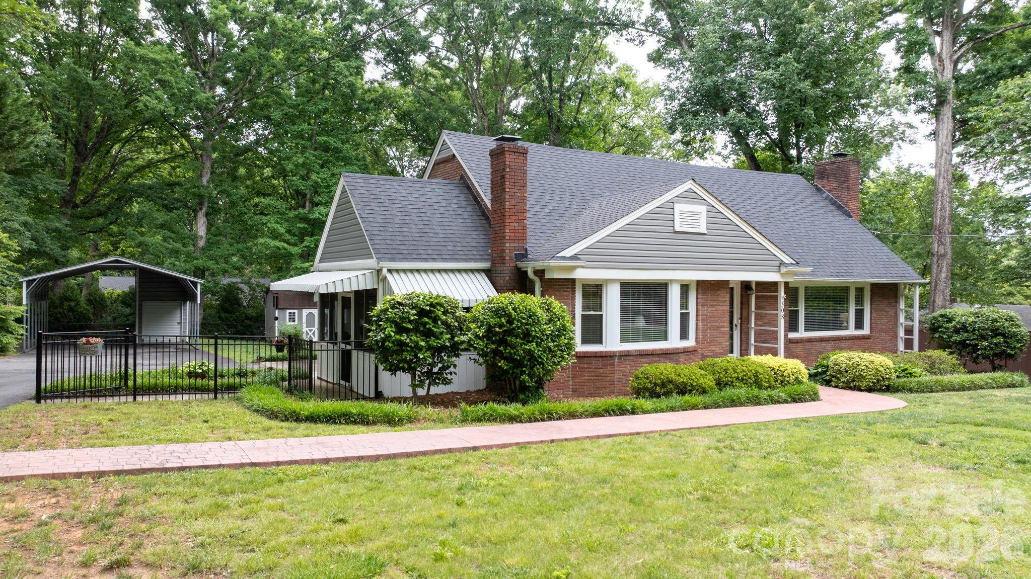 508 2nd Avenue NE Conover NC 28613