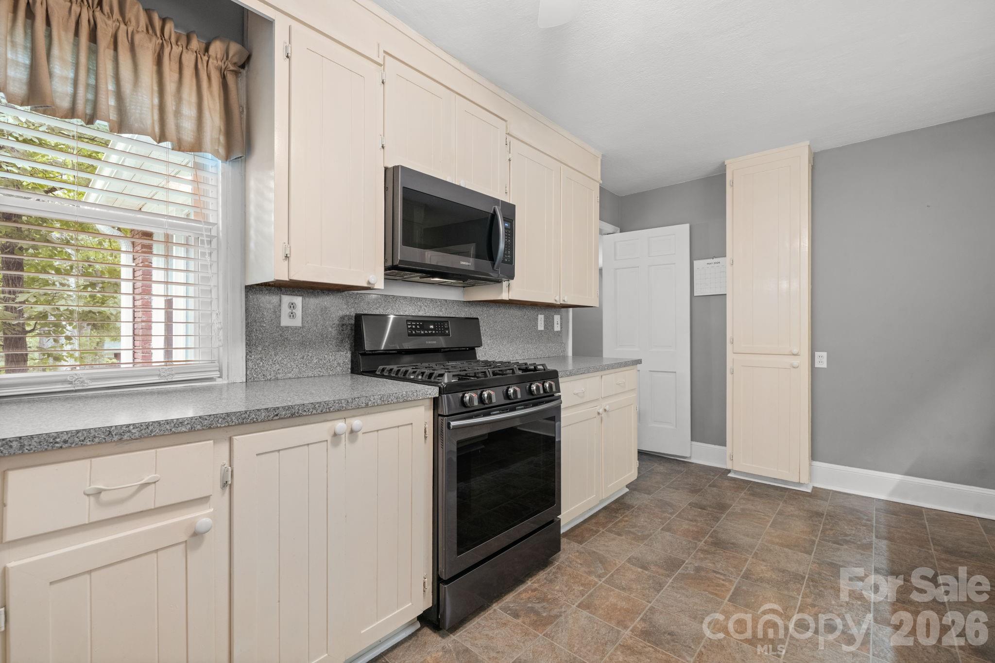 508 2nd Avenue NE Conover NC 28613