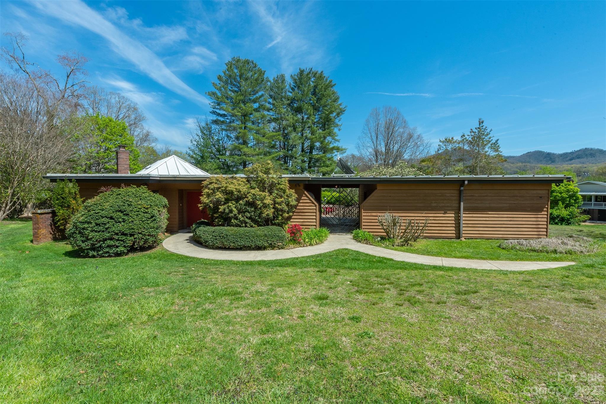 124 Dougherty Street, Black Mountain NC MLS Car4018851 Greybeard