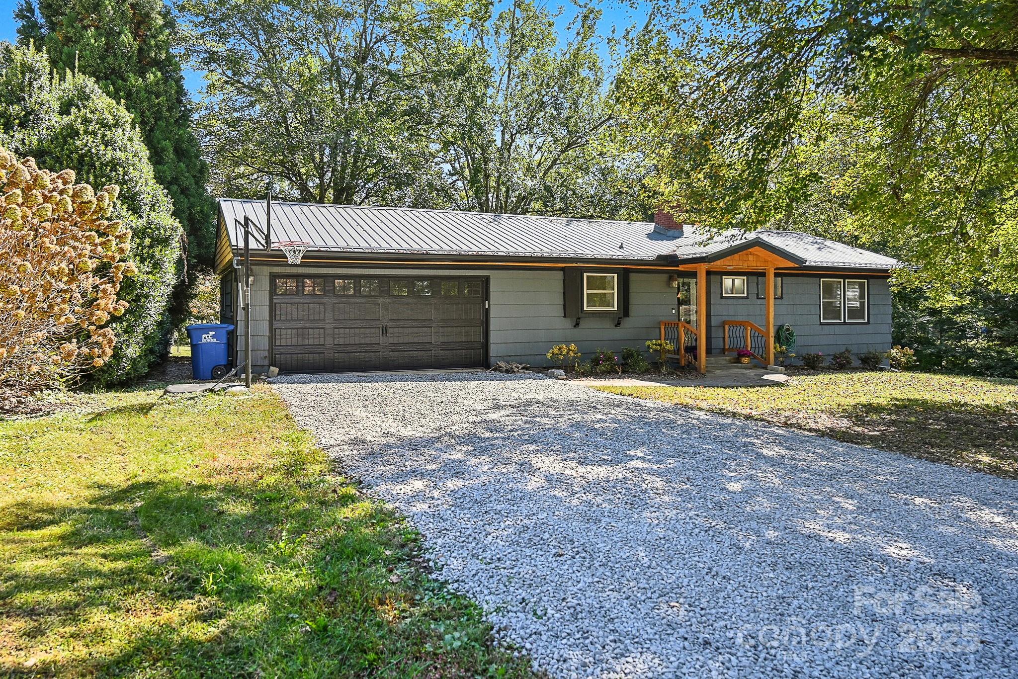 204 Stonewall Avenue Swannanoa NC 28778