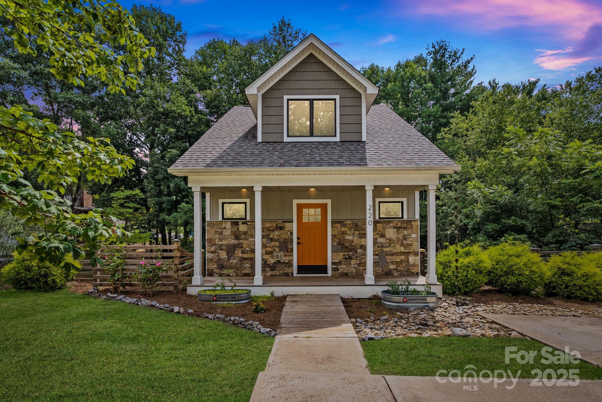 220 Eastwood Avenue Swannanoa NC 28778