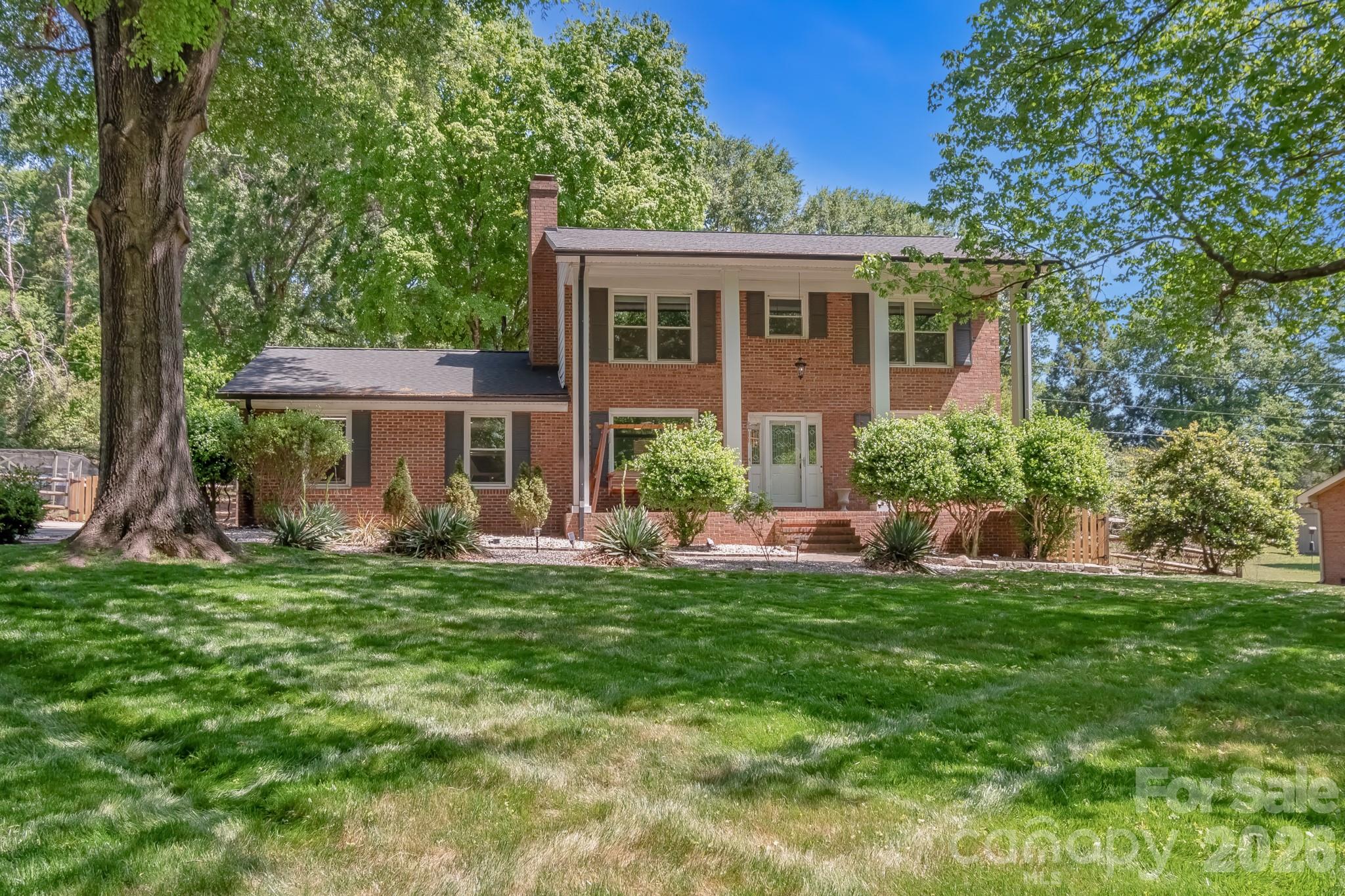 6070 Ferncliff Drive Concord NC 28027
