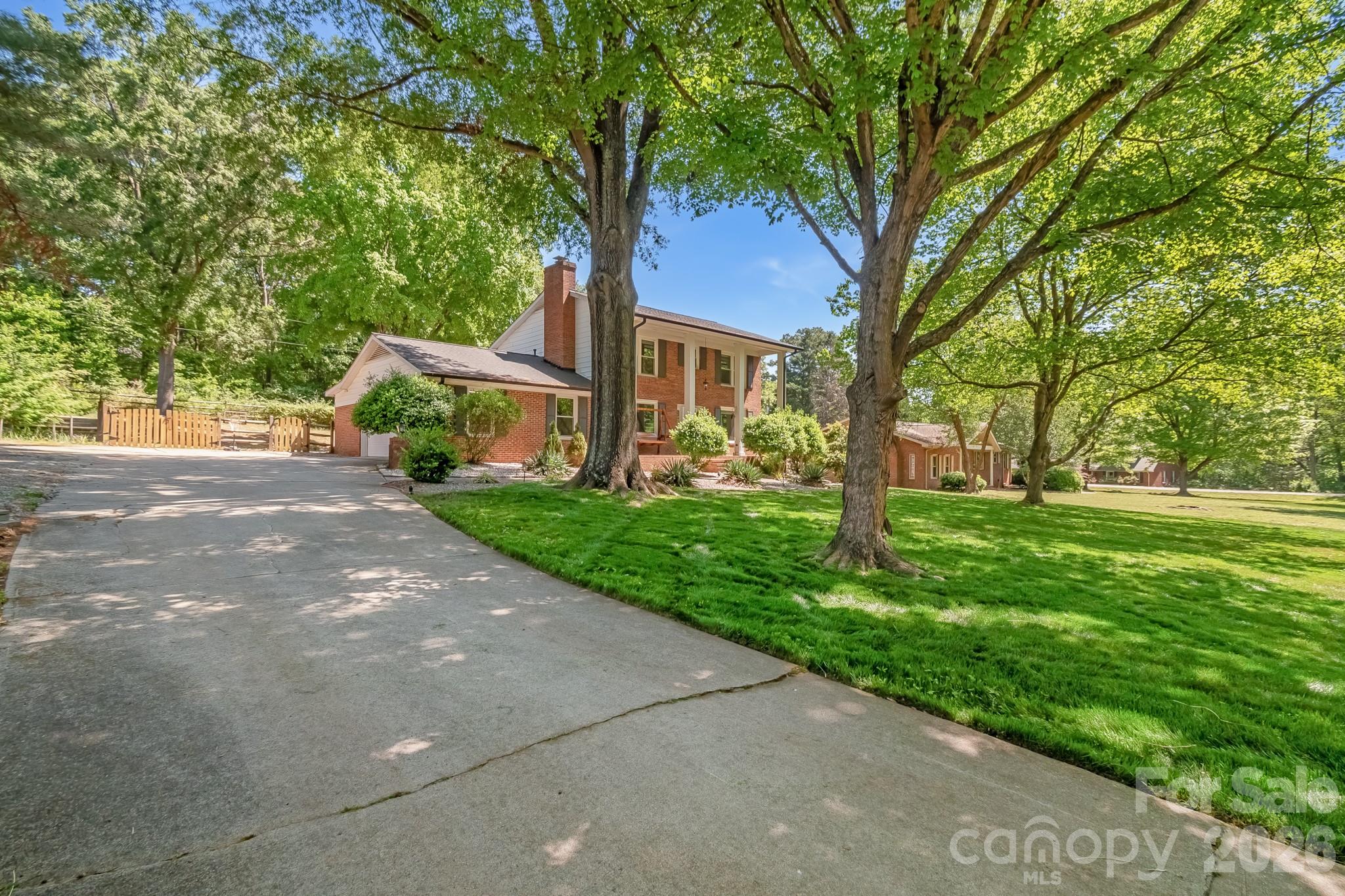 6070 Ferncliff Drive Concord NC 28027