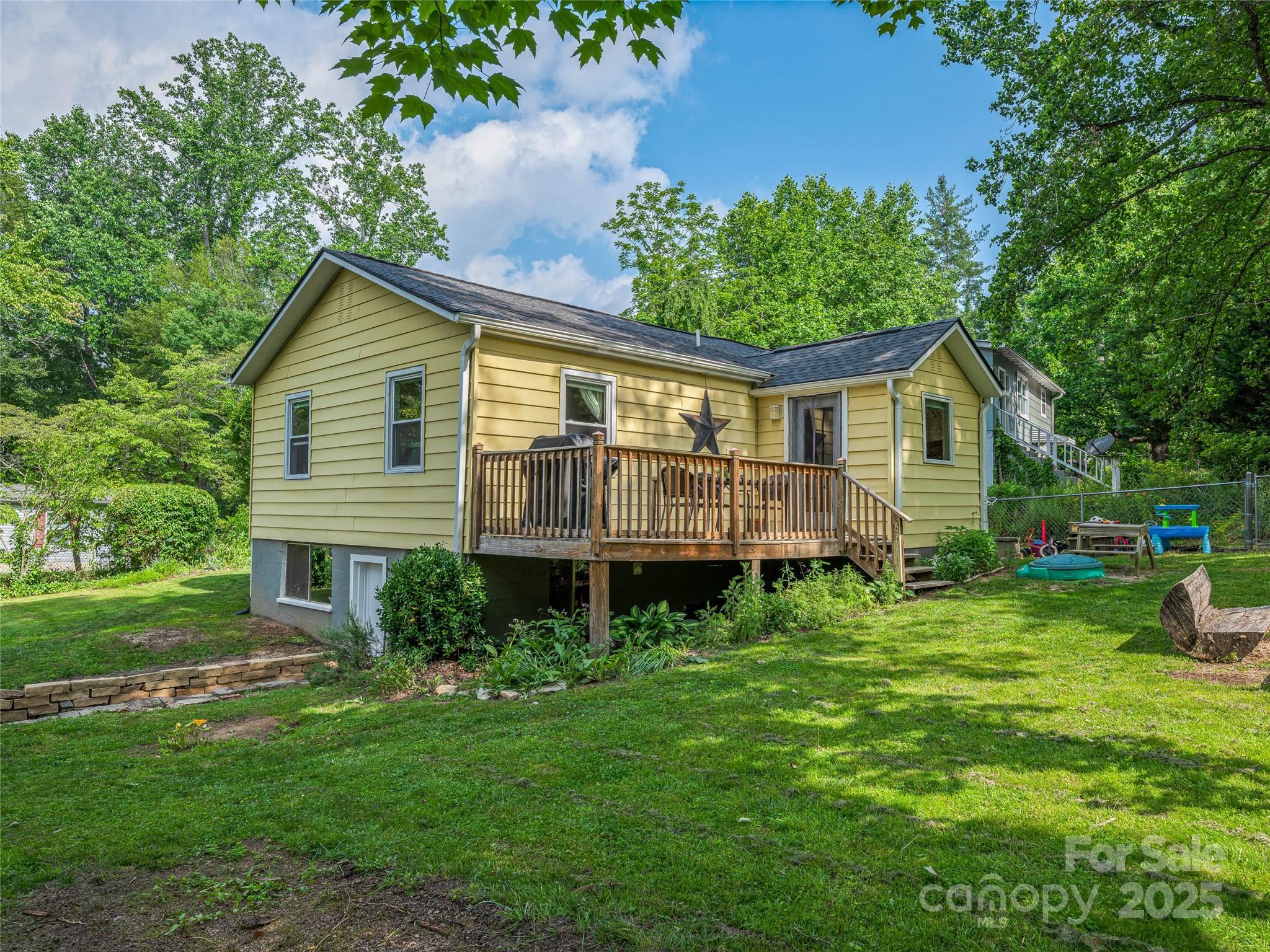 820 Azalea Avenue Black Mountain NC 28711
