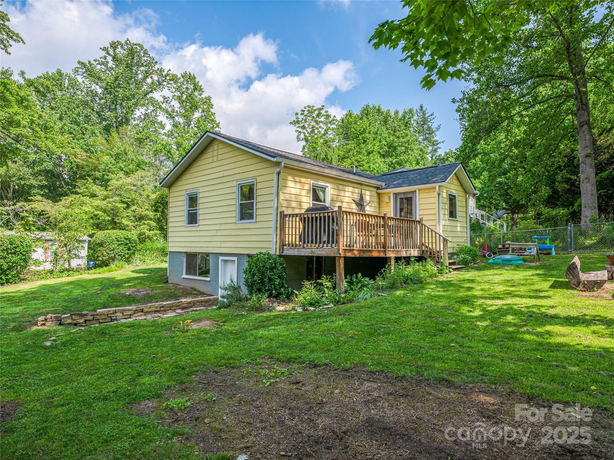 820 Azalea Avenue Black Mountain NC 28711