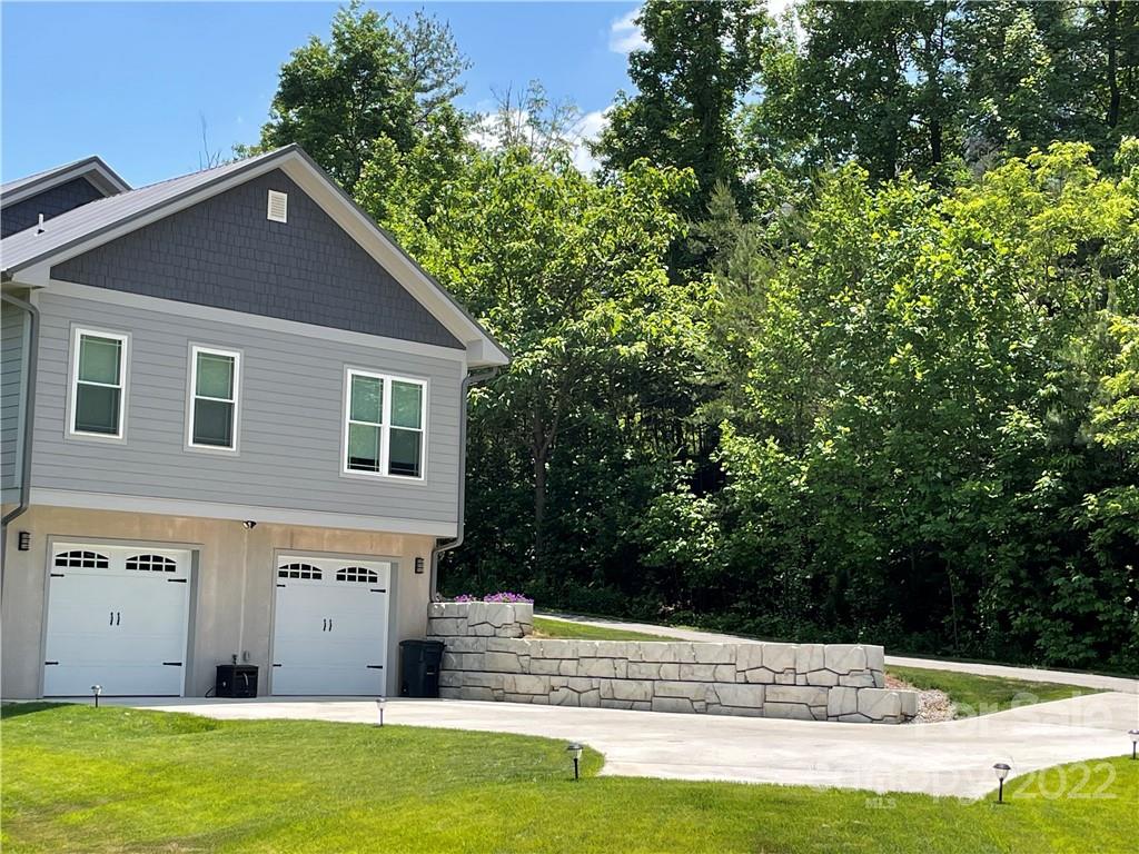 8 Wind Stone Drive Asheville NC 28804