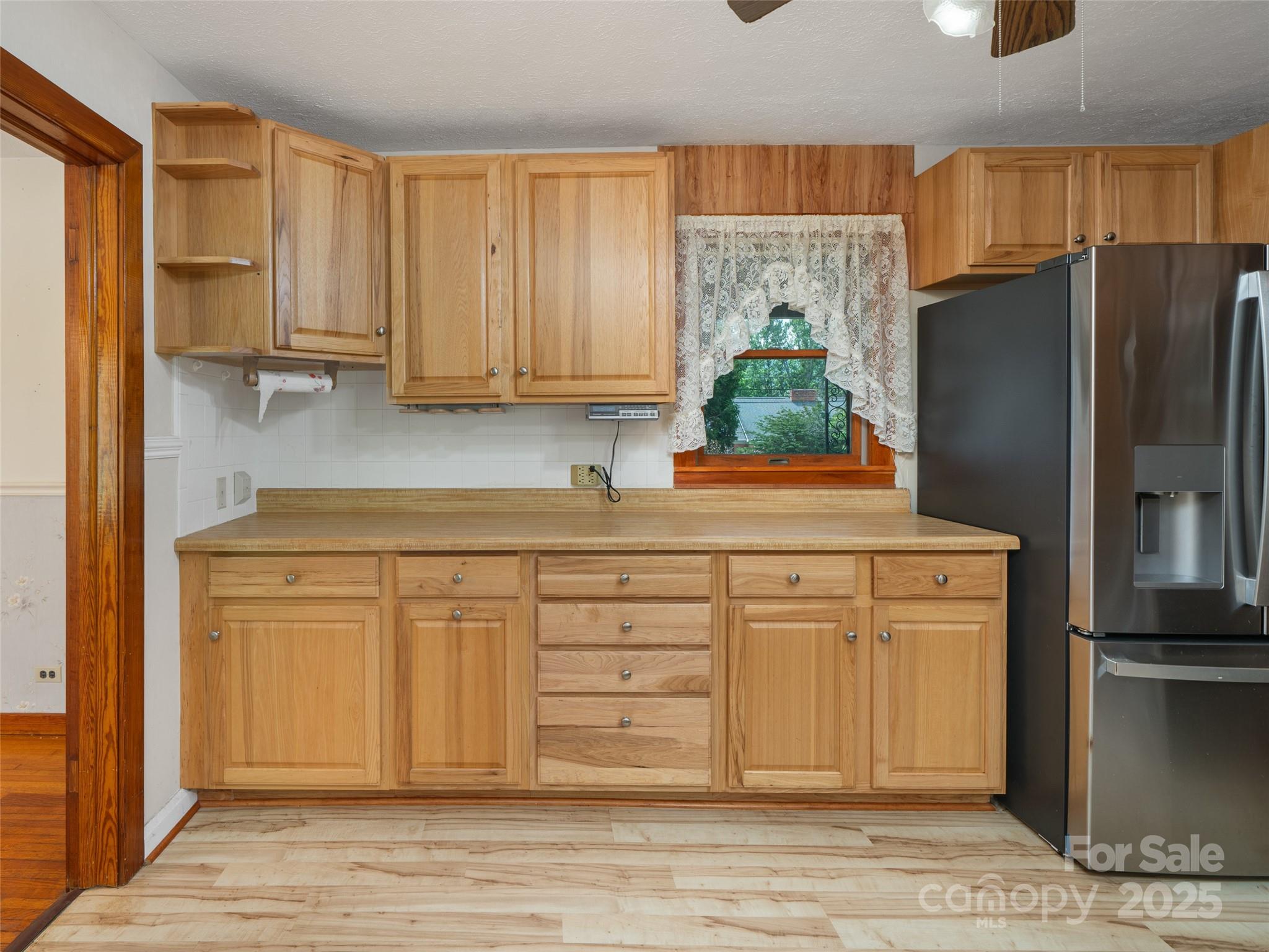 12 Robertson Street Burnsville NC 28714