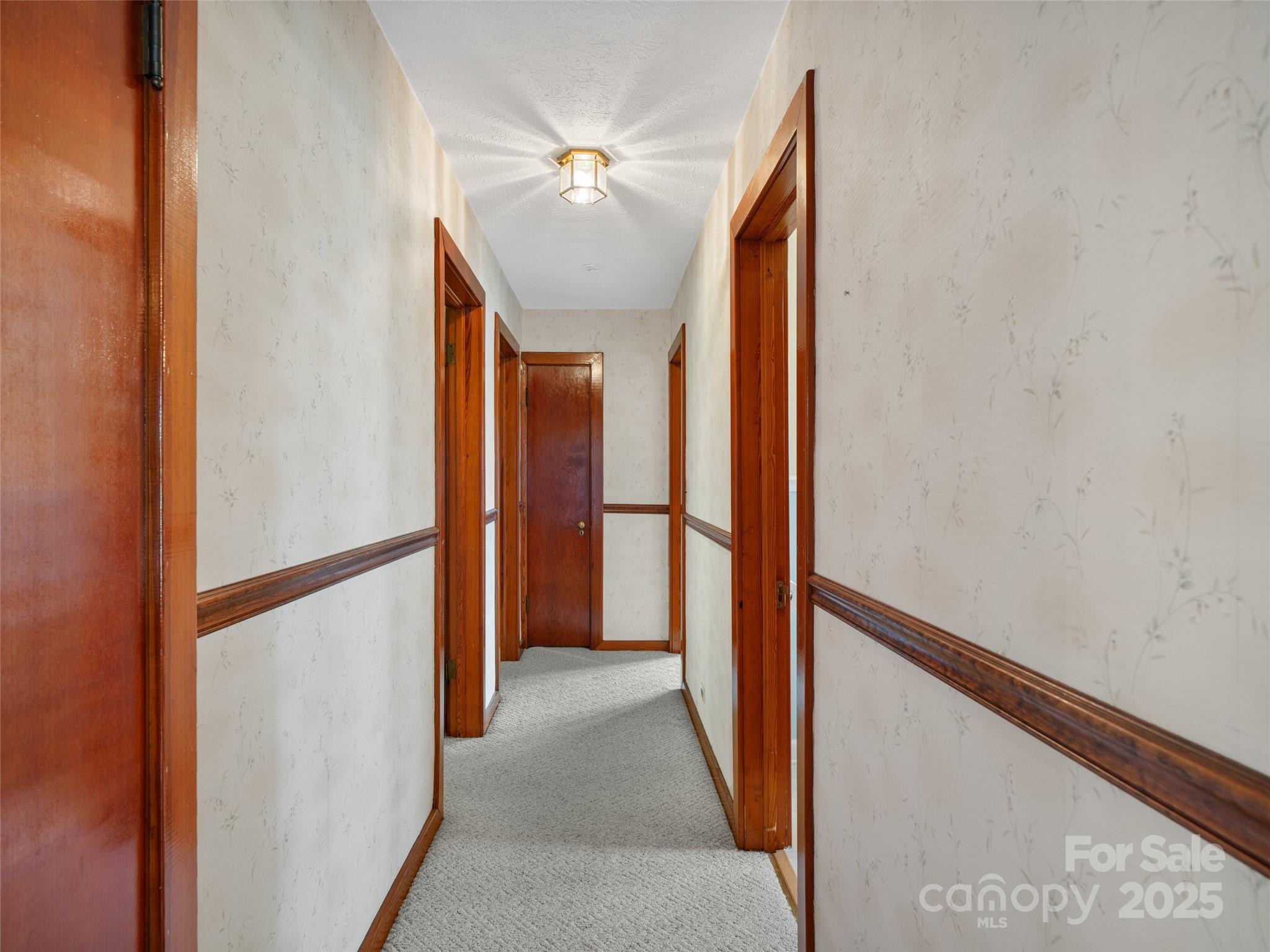 12 Robertson Street Burnsville NC 28714