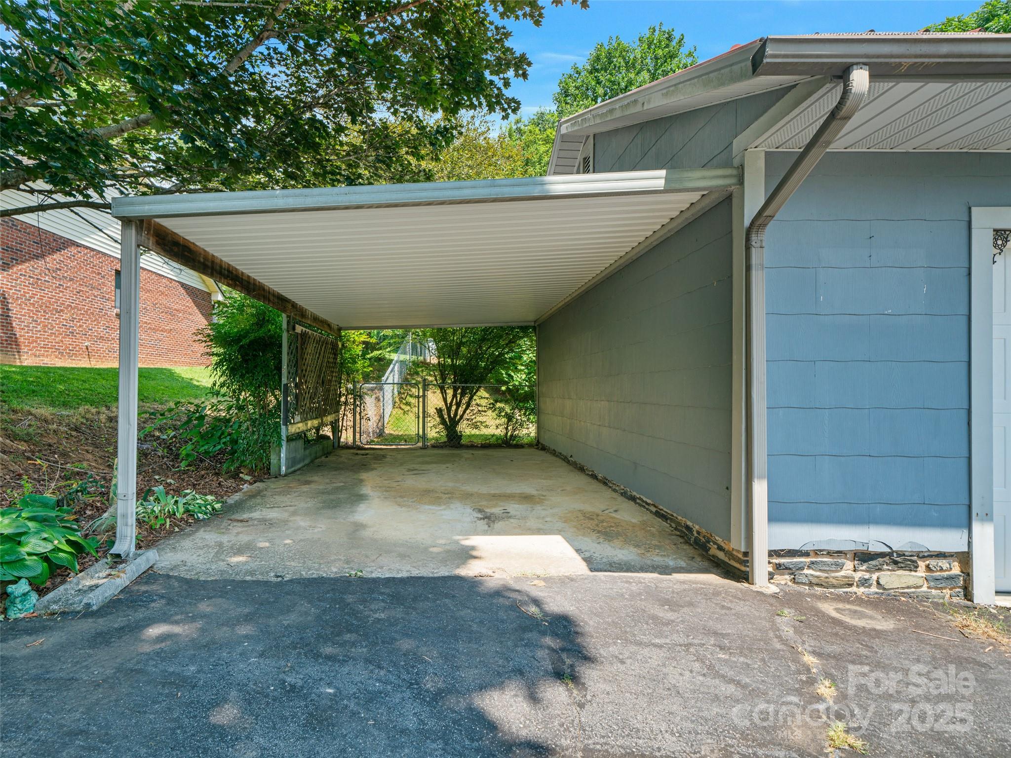 12 Robertson Street Burnsville NC 28714