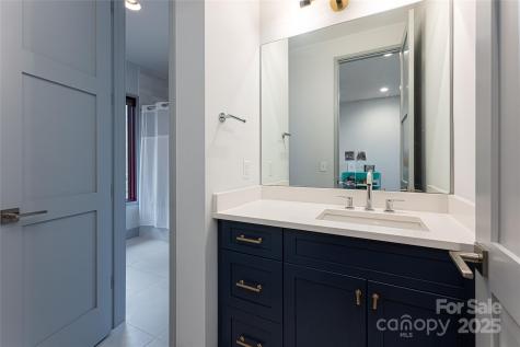 42 Towering Oaks Lane Asheville NC 28805