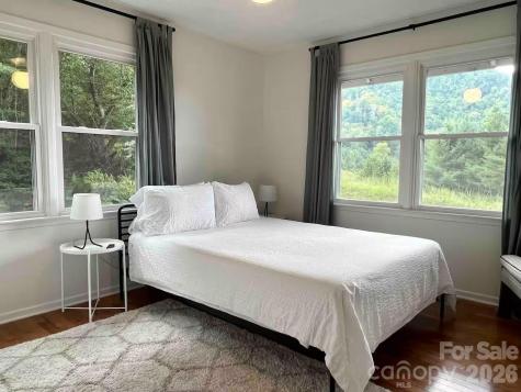 348 Dandelion Lane Burnsville NC 28714