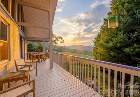 348 Dandelion Lane Burnsville NC 28714