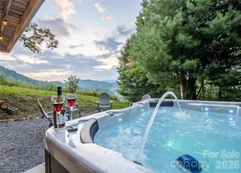 348 Dandelion Lane Burnsville NC 28714