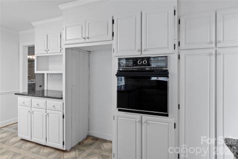 3116 Burkeshore Road Winston Salem NC 27106