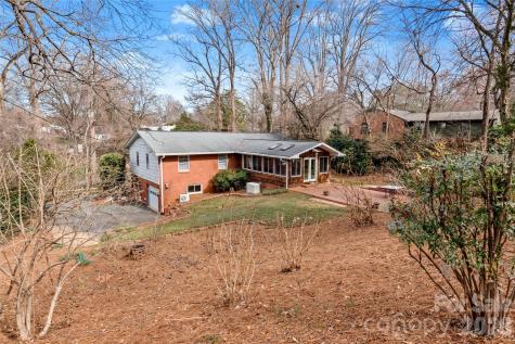 3116 Burkeshore Road Winston Salem NC 27106