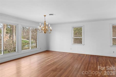 3116 Burkeshore Road Winston Salem NC 27106