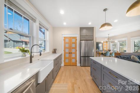 38 Acona Lane Asheville NC 28803