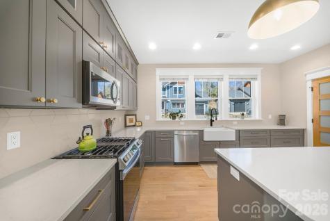 38 Acona Lane Asheville NC 28803