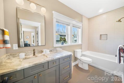 38 Acona Lane Asheville NC 28803