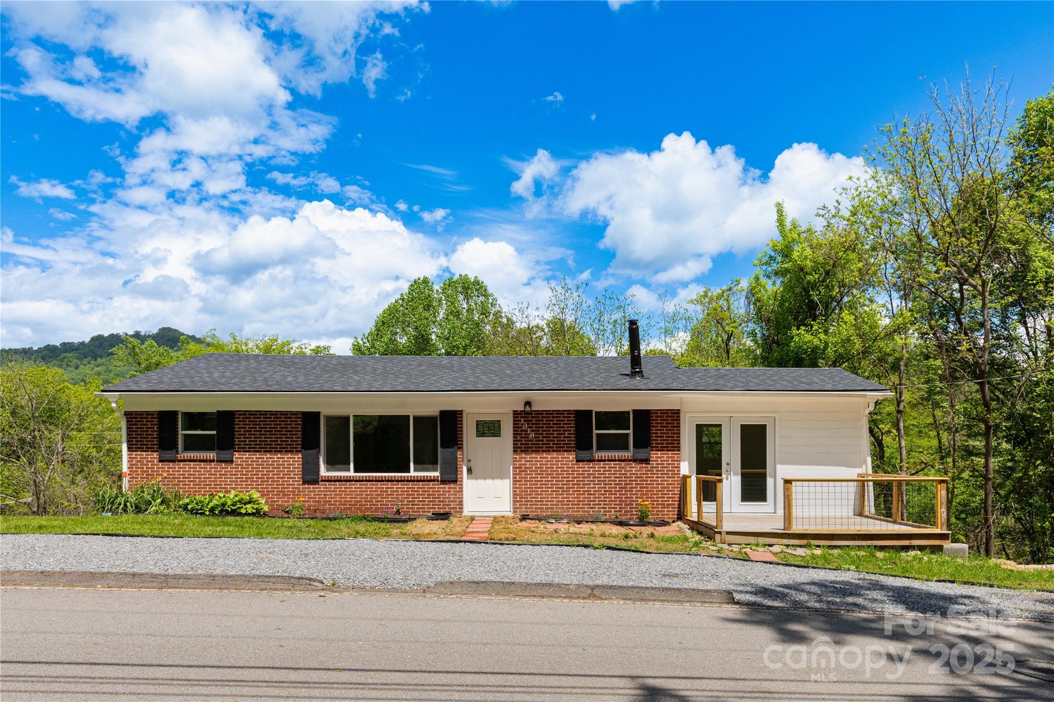 1318 Crawford Road Waynesville NC 28785